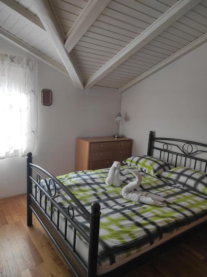 Vila Breskvar Mugeba Luaran gambar
